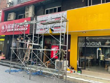 黔西南州制作广告招牌如何避免它发黄？